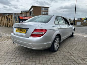 MERCEDES-BENZ C CLASS C180K BlueEFFICIENCY SE 4dr Auto