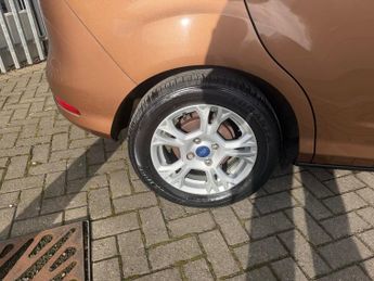 FORD B-MAX 1.6 Zetec 5dr Powershift