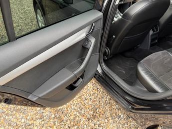 SKODA OCTAVIA 2.0 TDI CR SE L 5dr DSG