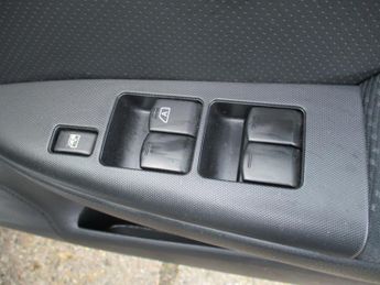 NISSAN NOTE 1.6 Tekna 5dr Auto