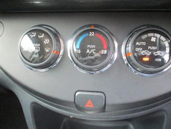 NISSAN NOTE 1.6 Tekna 5dr Auto