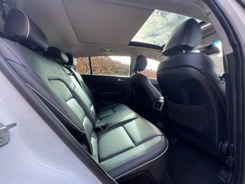 KIA SPORTAGE 1.7 CRDi ISG 3 5dr DCT Auto [Panoramic Roof]