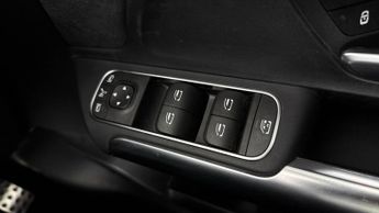 MERCEDES-BENZ GLA 2.0 GLA220d AMG Line (Premium Plus) SUV 5dr Diesel 8G-DCT 4MATIC