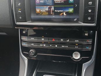 JAGUAR XE 2.0d [180] Prestige 4dr Auto