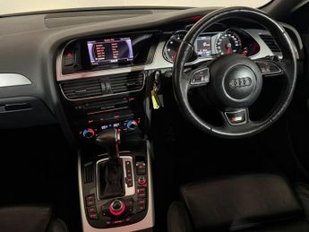 AUDI A4 2.0 TDI 177 S Line 5dr