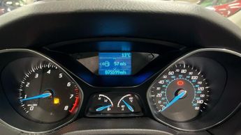 FORD FOCUS 1.6 125 Zetec 5dr