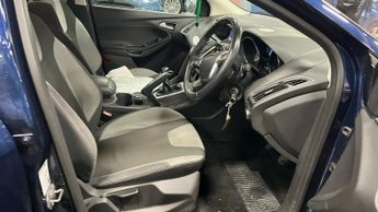 FORD FOCUS 1.6 125 Zetec 5dr