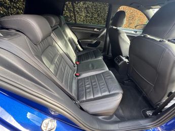 VOLKSWAGEN GOLF 2.0 TSI R 5dr DSG