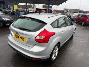 FORD FOCUS 1.6 Zetec 5dr