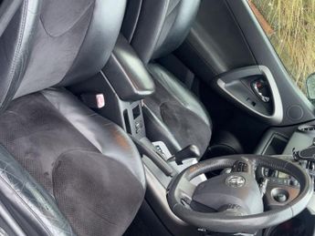 TOYOTA RAV4 2.2 D-CAT XT-R 5dr Auto