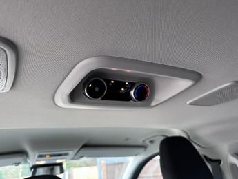 FORD TOURNEO CUSTOM 2.0 320 EcoBlue Titanium Luxe Minibus Double Cab 5dr Diesel Auto