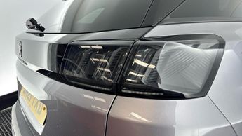 PEUGEOT 3008 1.2 PureTech Allure Premium 5dr EAT8