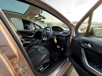 PEUGEOT 208 1.6 Allure Automatic