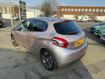PEUGEOT 208 1.6 Allure Automatic