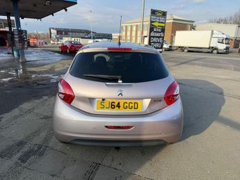 PEUGEOT 208 1.6 Allure Automatic