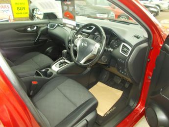 NISSAN QASHQAI 1.2 DiG-T N-Connecta 5dr Xtronic