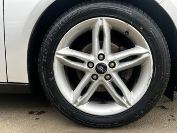 FORD FOCUS 1.0 EcoBoost 125 Zetec 5dr