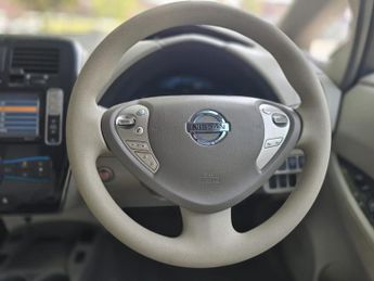 NISSAN LEAF 24kWh Hatchback 5dr Electric Auto (107 bhp)