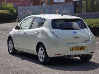NISSAN LEAF 24kWh Hatchback 5dr Electric Auto (107 bhp)