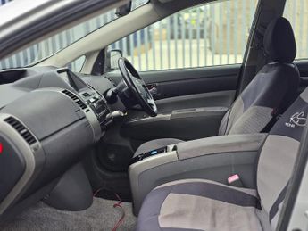 TOYOTA PRIUS 1.5 T Spirit Hatchback 5dr Petrol Hybrid CVT (104 g/km 76 bhp)
