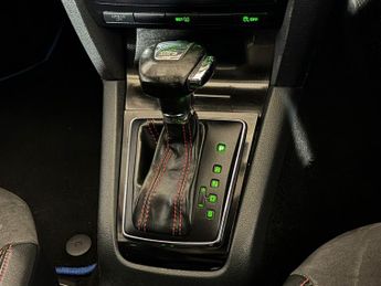 SKODA OCTAVIA 2.0 TDI CR vRS 5dr DSG