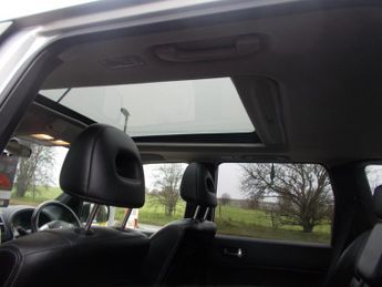 NISSAN X-TRAIL 2.0 dCi Tekna 5dr Auto