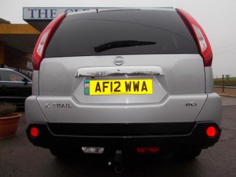NISSAN X-TRAIL 2.0 dCi Tekna 5dr Auto