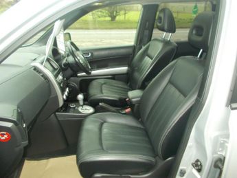 NISSAN X-TRAIL 2.0 dCi Tekna 5dr Auto