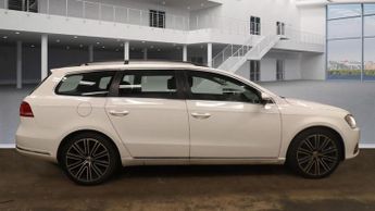 VOLKSWAGEN PASSAT 2.0 TDI BMT Executive 5dr DSG ++ NAV / LEATHER / 9 SERVICES / DA