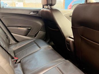 VAUXHALL ASTRA 2.0 CDTi 16V ecoFLEX Elite [165] 5dr