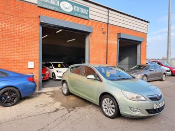 VAUXHALL ASTRA 2.0 CDTi 16V ecoFLEX Elite [165] 5dr