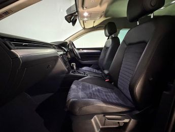 VOLKSWAGEN PASSAT 1.4 TSI GTE 5dr DSG