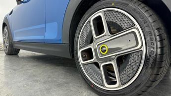 MINI ELECTRIC HATCH Cooper SE 32.6kWh Collection Edition Hatchback 3dr Electric Auto