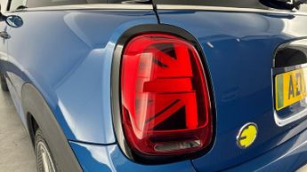 MINI ELECTRIC HATCH Cooper SE 32.6kWh Collection Edition Hatchback 3dr Electric Auto