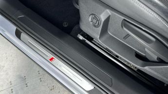 AUDI Q4 E-TRON 40 S line Sportback 5dr Electric Auto 82kWh (204 ps)