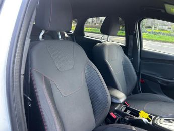 FORD FOCUS 1.0 EcoBoost 125 ST-Line X 5dr Auto