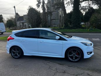 FORD FOCUS 1.0 EcoBoost 125 ST-Line X 5dr Auto