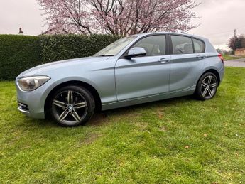 BMW 1 SERIES 116i Sport 5dr Step Auto