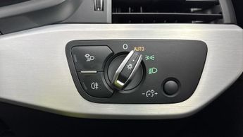 AUDI A4 2.0 TFSI 35 S line Saloon 4dr Petrol S Tronic Euro 6 (s/s) (150 