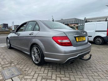MERCEDES-BENZ C CLASS C180 BlueEFFICIENCY Sport 4dr Auto