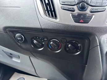 FORD TRANSIT CUSTOM 2.2 TDCi 310 Trend Panel Van 5dr Diesel Manual L1 H1 (186 g/km, 