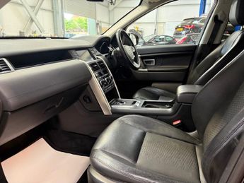 LAND ROVER DISCOVERY SPORT 2.0 TD4 180 SE Tech 5dr Auto