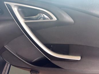 VAUXHALL ASTRA 2.0 CDTi 16V SRi 5dr Auto