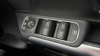 MERCEDES-BENZ EQA EQA 250+ 70.5kWh Sport SUV 5dr Electric Auto (190 ps)