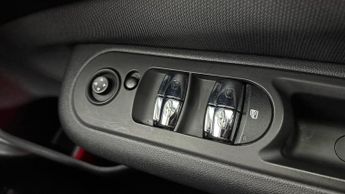 MINI CLUBMAN 1.5 Cooper Classic Estate 6dr Petrol Steptronic Euro 6 (s/s) (13