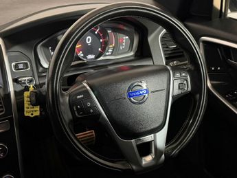 VOLVO XC60 D4 [190] R DESIGN Nav 5dr AWD Geartronic