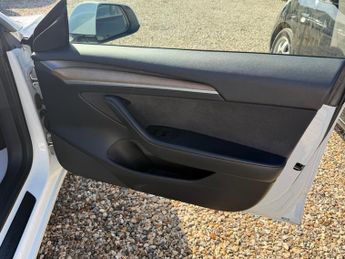TESLA MODEL 3 Standard Plus 4dr Auto