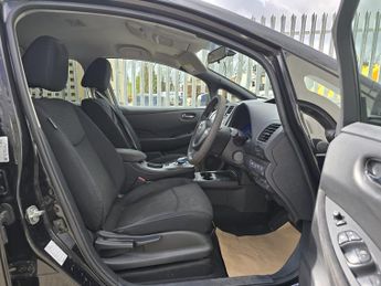 NISSAN LEAF 24kWh Visia+ Hatchback 5dr Electric Auto (107 bhp)