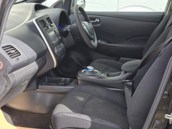 NISSAN LEAF 24kWh Visia+ Hatchback 5dr Electric Auto (107 bhp)