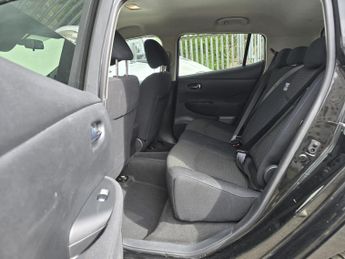 NISSAN LEAF 24kWh Visia+ Hatchback 5dr Electric Auto (107 bhp)